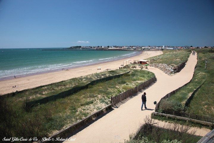 plage pres du camping avec piscine couverte